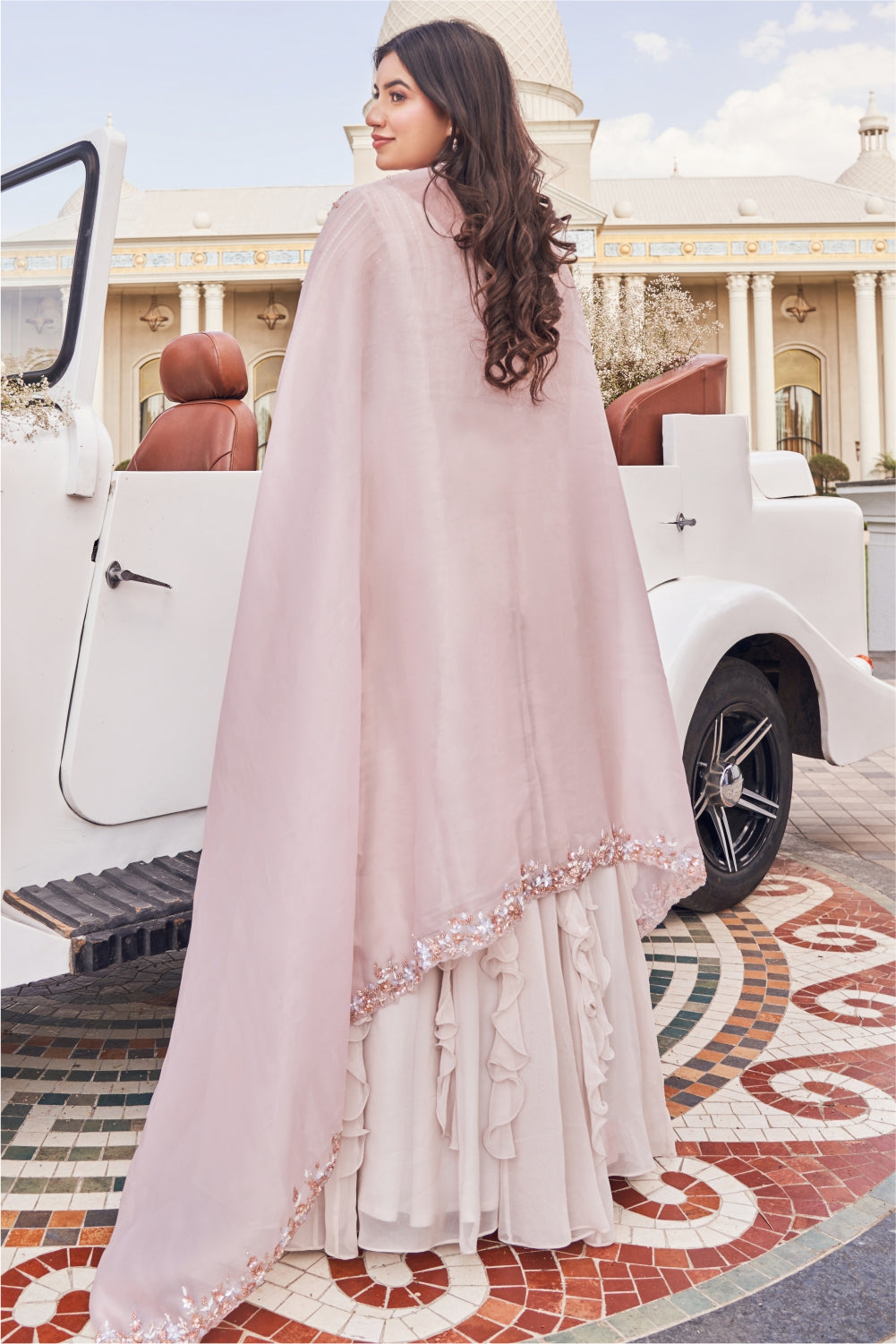 RIHANNA (7992406704374)