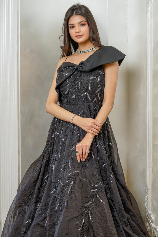 BLACK BOW EMBELLISHED FLARED GOWN (7557888606454)