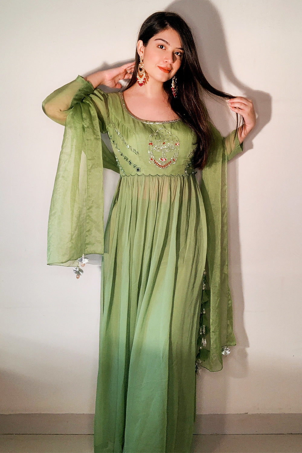 GREEN KURTA  AND PANTS SET (6925848740023)